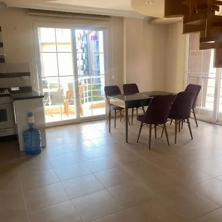 アパート Duplex Near The Cleopatra Beach In