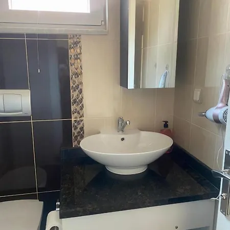 Apartment Duplex Near The Cleopatra In *